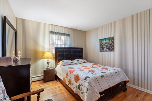 698 W Lake Ave, Rahway City, NJ 07065