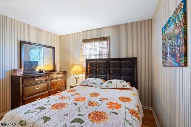 698 W Lake Ave, Rahway City, NJ 07065