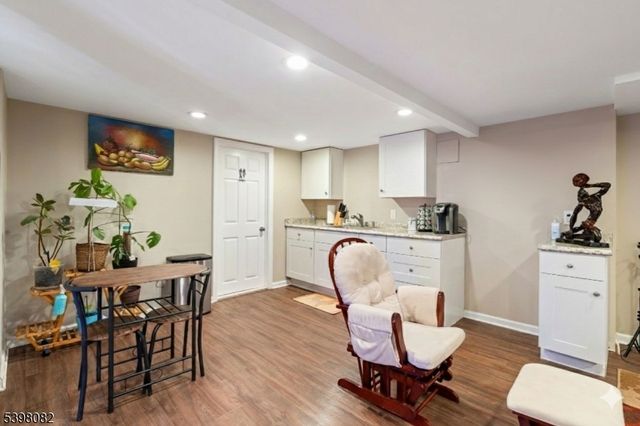 698 W Lake Ave, Rahway City, NJ 07065