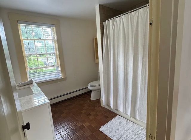 255 Plymouth St 2, Abington, MA 02351