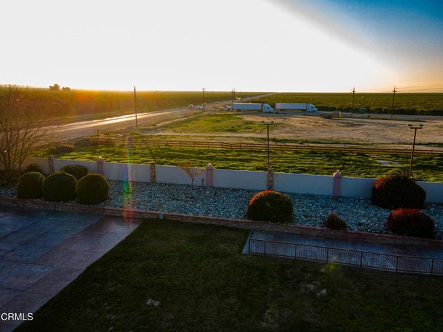 14500 Maricopa Highway, Bakersfield, CA 93311