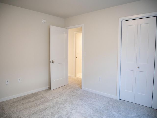 3612 Decorah Way S, Fargo, ND 58104
