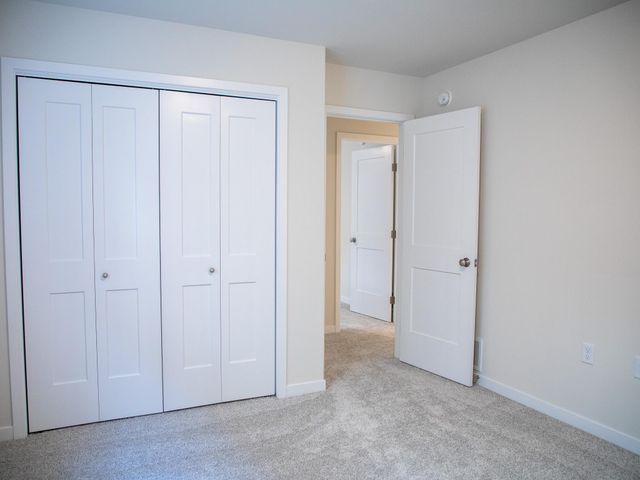 3612 Decorah Way S, Fargo, ND 58104