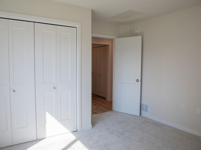 3612 Decorah Way S, Fargo, ND 58104