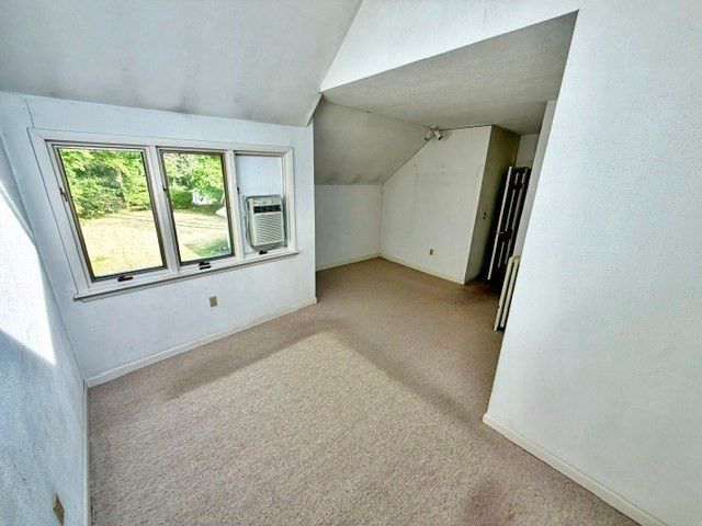 60 Massasoit, Northampton, MA 01060