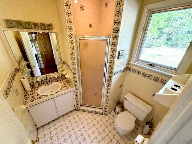 60 Massasoit, Northampton, MA 01060