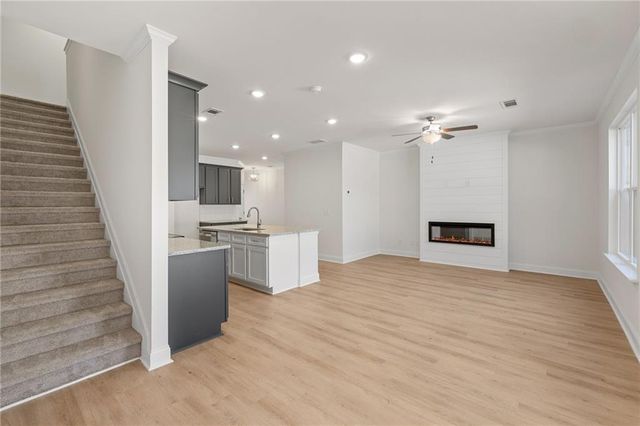 5621 Overview Drive, Flowery Branch, GA 30542