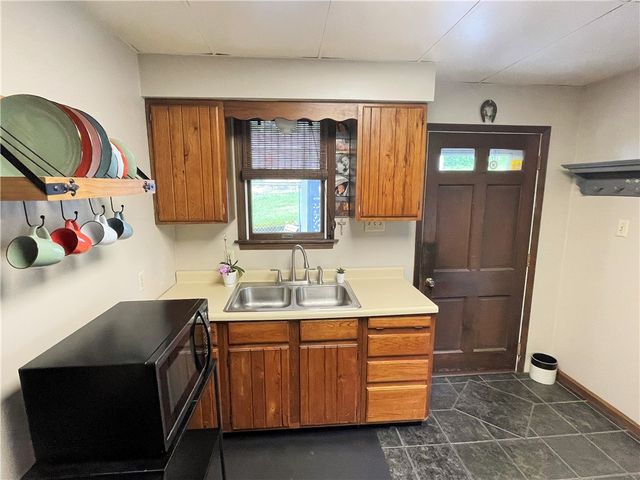 1190 LEEDS AVENUE, Monessen, PA 15062