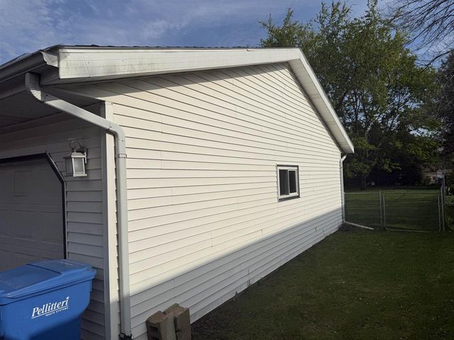 220-222 Lincoln Street, Brooklyn, WI 53521