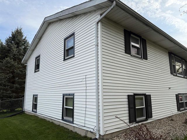 220-222 Lincoln Street, Brooklyn, WI 53521