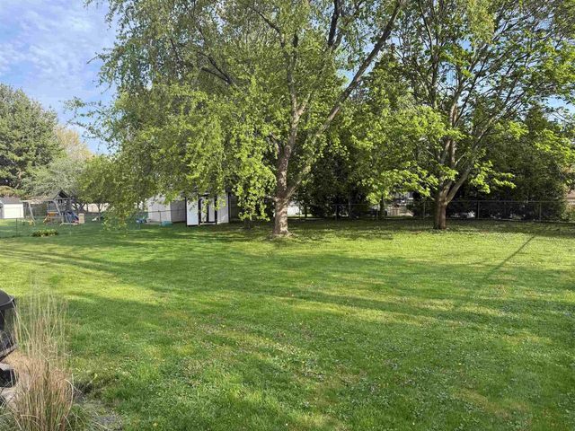 220-222 Lincoln Street, Brooklyn, WI 53521