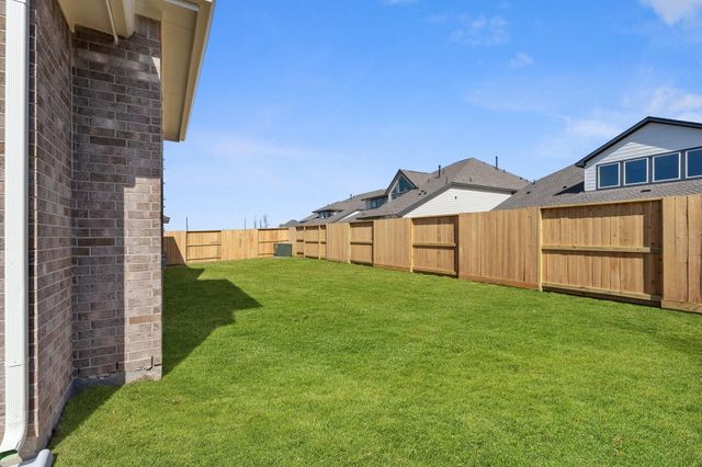 12222 Denham Drive, Mont Belvieu, TX 77523