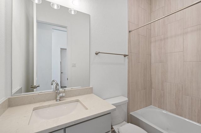 12222 Denham Drive, Mont Belvieu, TX 77523