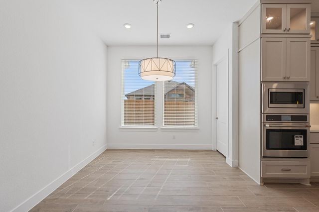 12222 Denham Drive, Mont Belvieu, TX 77523