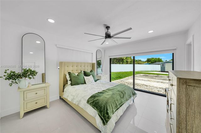 9265 Martinique Dr, Cutler Bay, FL 33189