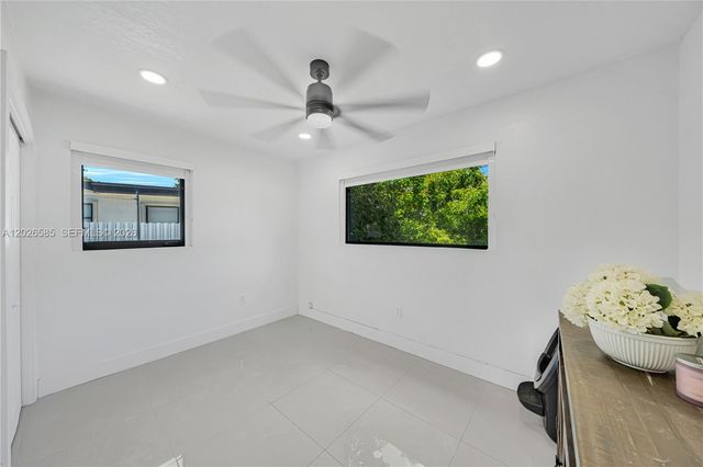 9265 Martinique Dr, Cutler Bay, FL 33189