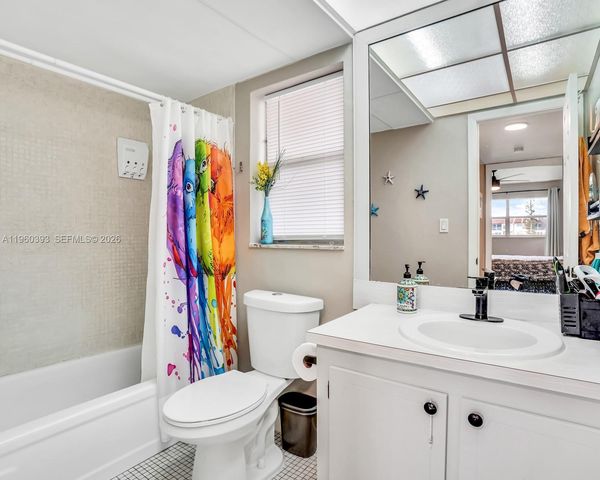 2741 N Pine Island Rd 208, Sunrise, FL 33322