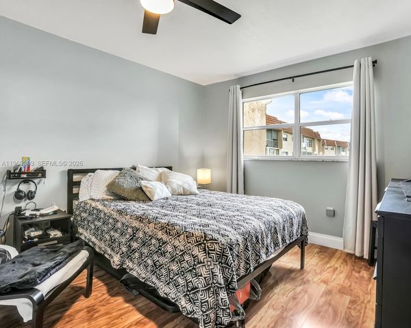 2741 N Pine Island Rd 208, Sunrise, FL 33322