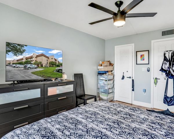 2741 N Pine Island Rd 208, Sunrise, FL 33322