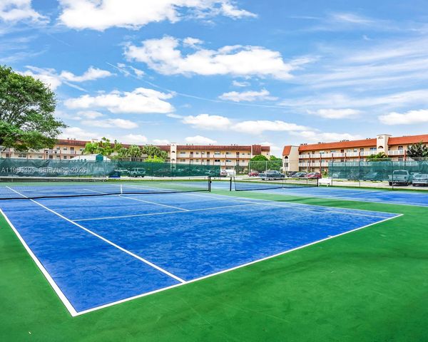 2741 N Pine Island Rd 208, Sunrise, FL 33322