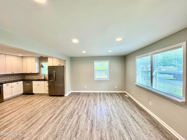 18 3rd Avenue, Hadley, NY 12835