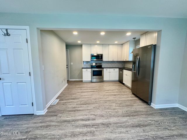 18 3rd Avenue, Hadley, NY 12835