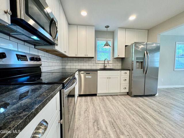 18 3rd Avenue, Hadley, NY 12835
