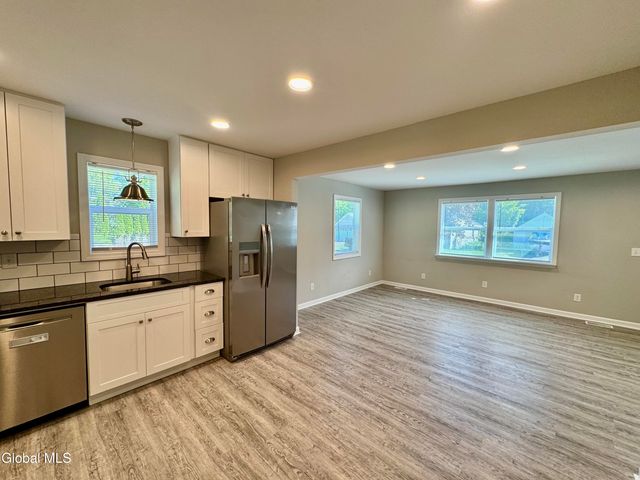 18 3rd Avenue, Hadley, NY 12835