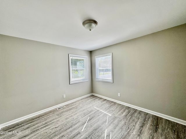 18 3rd Avenue, Hadley, NY 12835