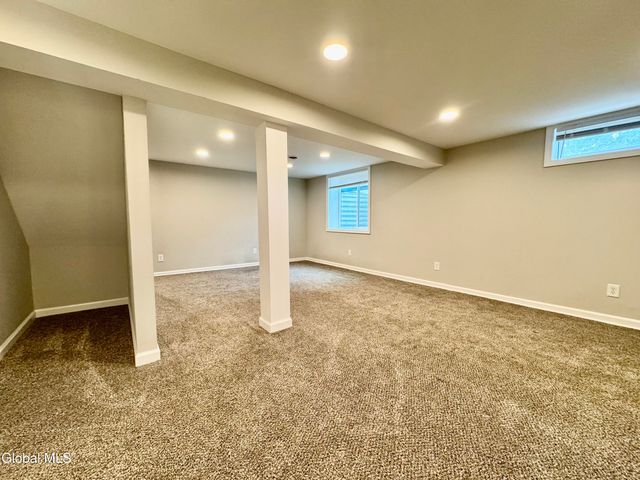 18 3rd Avenue, Hadley, NY 12835