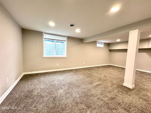18 3rd Avenue, Hadley, NY 12835