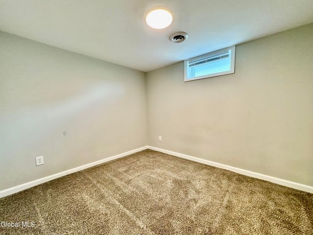 18 3rd Avenue, Hadley, NY 12835