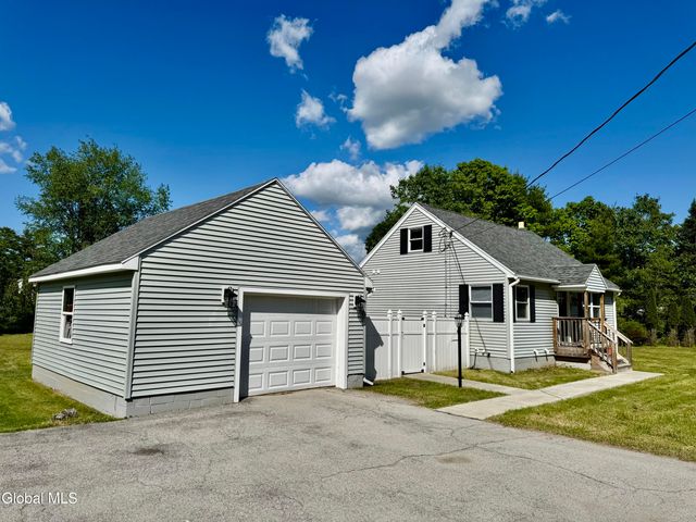 18 3rd Avenue, Hadley, NY 12835