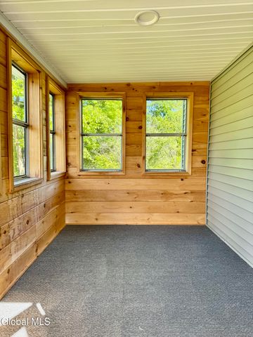 18 3rd Avenue, Hadley, NY 12835