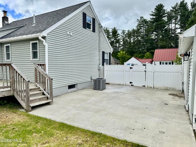 18 3rd Avenue, Hadley, NY 12835