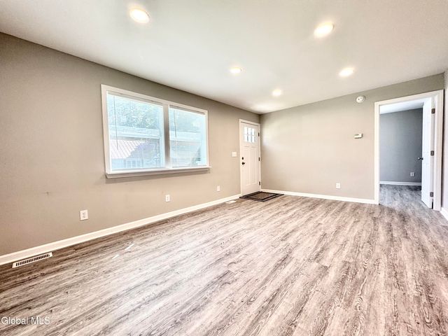 18 3rd Avenue, Hadley, NY 12835