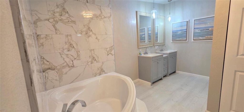 Image 17 of property listing at 3191 KEUKA LOOP, Lakeland, FL 33810