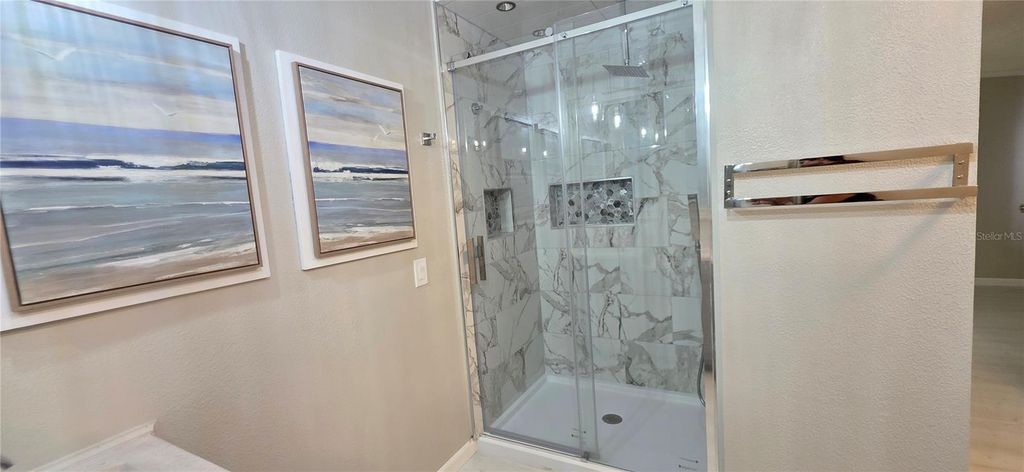 Image 19 of property listing at 3191 KEUKA LOOP, Lakeland, FL 33810