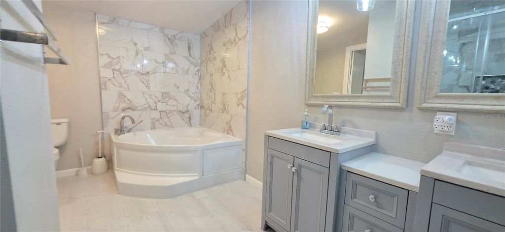 Image 20 of property listing at 3191 KEUKA LOOP, Lakeland, FL 33810