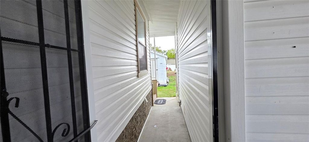 Image 26 of property listing at 3191 KEUKA LOOP, Lakeland, FL 33810