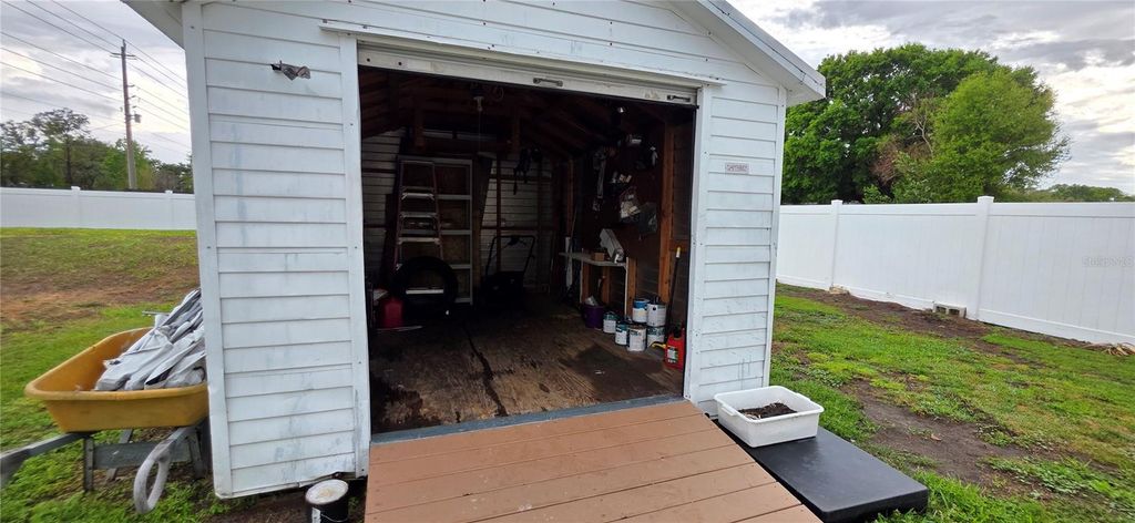 Image 28 of property listing at 3191 KEUKA LOOP, Lakeland, FL 33810