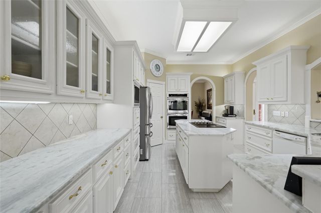 55 Monterrey Road E, Montgomery, TX 77356