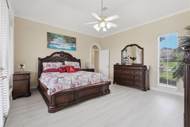 55 Monterrey Road E, Montgomery, TX 77356