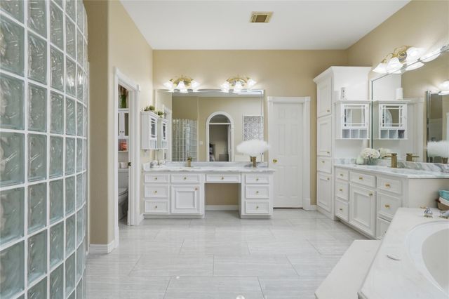 55 Monterrey Road E, Montgomery, TX 77356