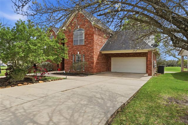 55 Monterrey Road E, Montgomery, TX 77356