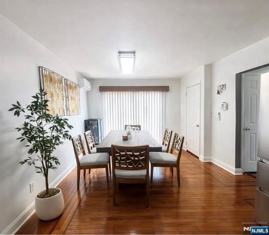 325 Oswald Place, Union, NJ 07088