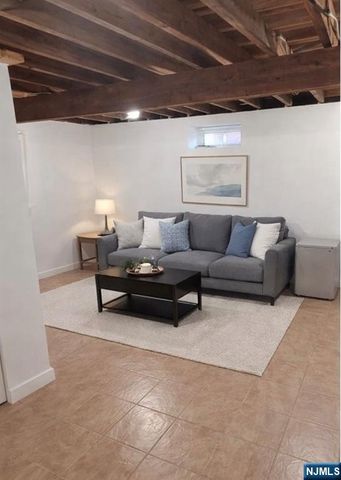 325 Oswald Place, Union, NJ 07088