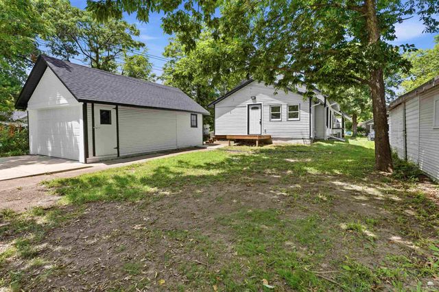 1523 Pierre Street, Manhattan, KS 66502