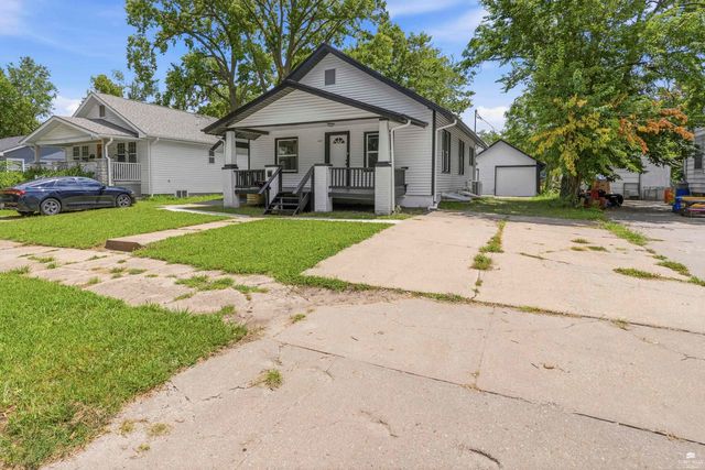 1523 Pierre Street, Manhattan, KS 66502