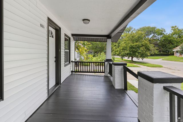 1523 Pierre Street, Manhattan, KS 66502